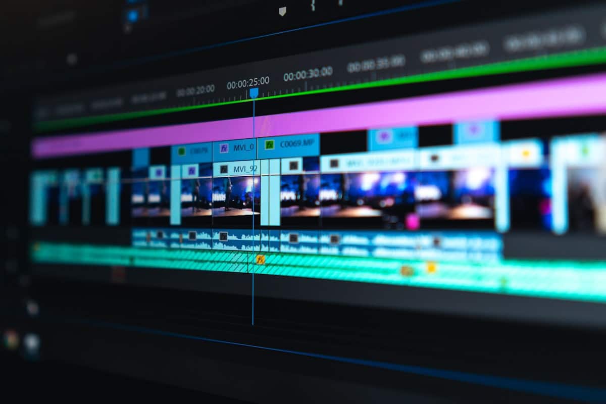 Adobe Premiere Pro - edição de vídeo profissional com IA