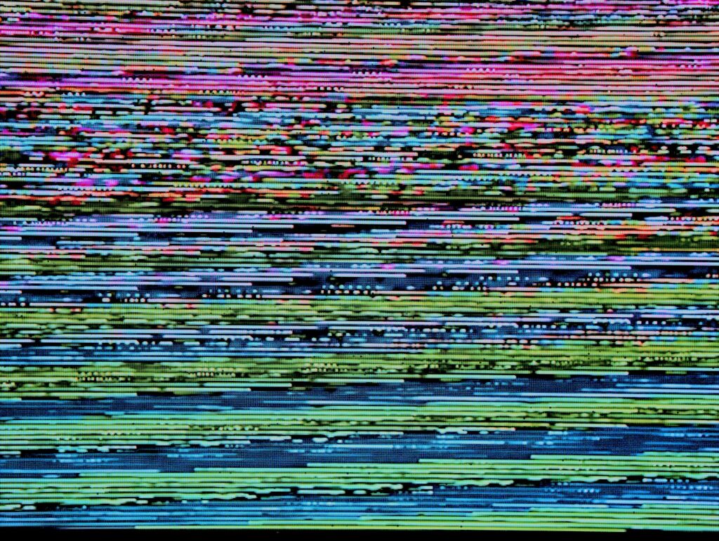 Alucinações IA: padrão de glitch digital representando o erro